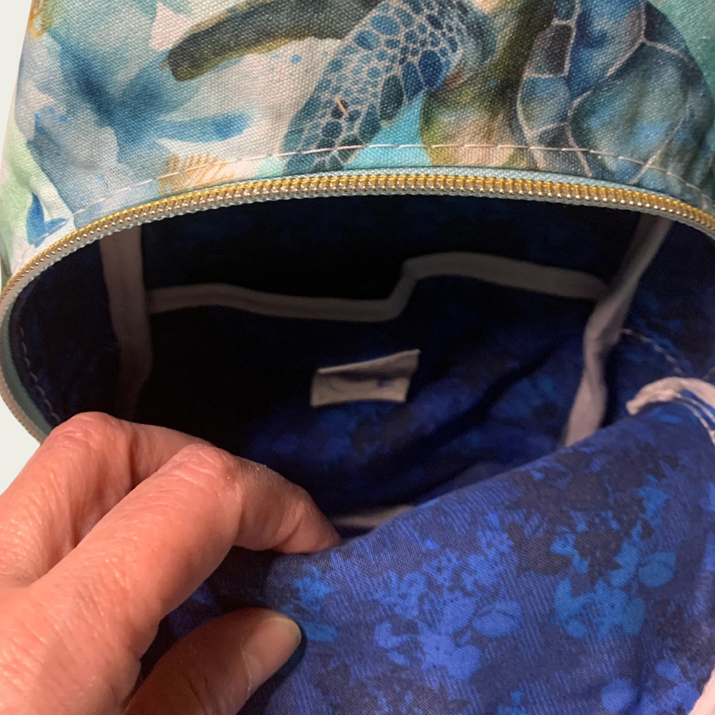 Retro-Style Sling - Sea Turtles