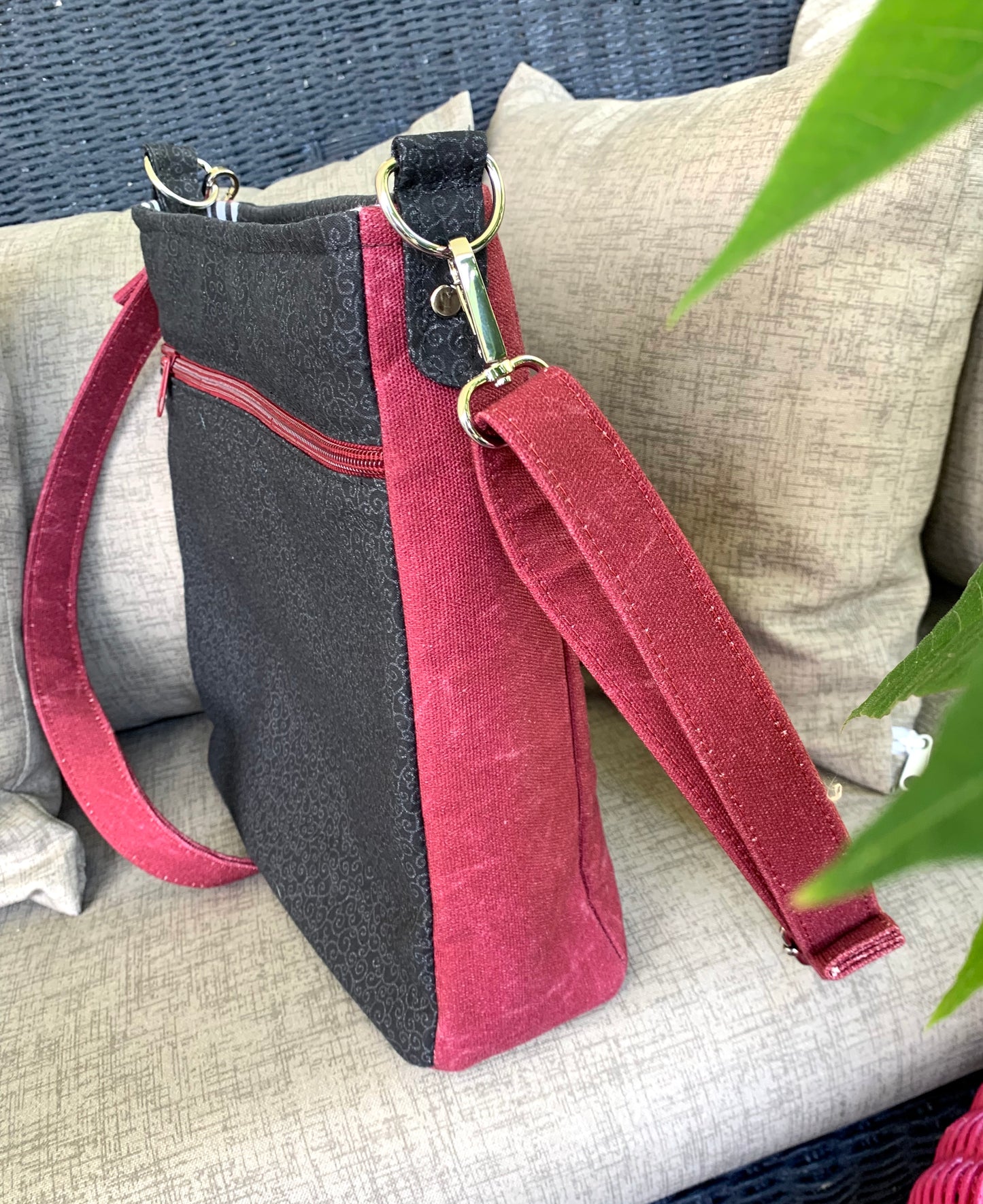 Unisex Messenger Bag - Black and Cranberry