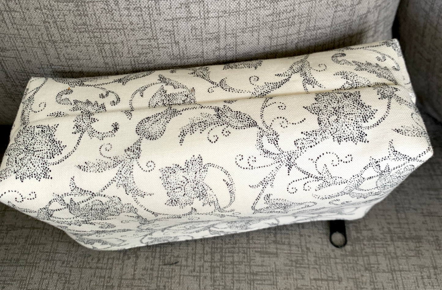 Small Boxed-Bottom Pouch - With Nylon Zipper