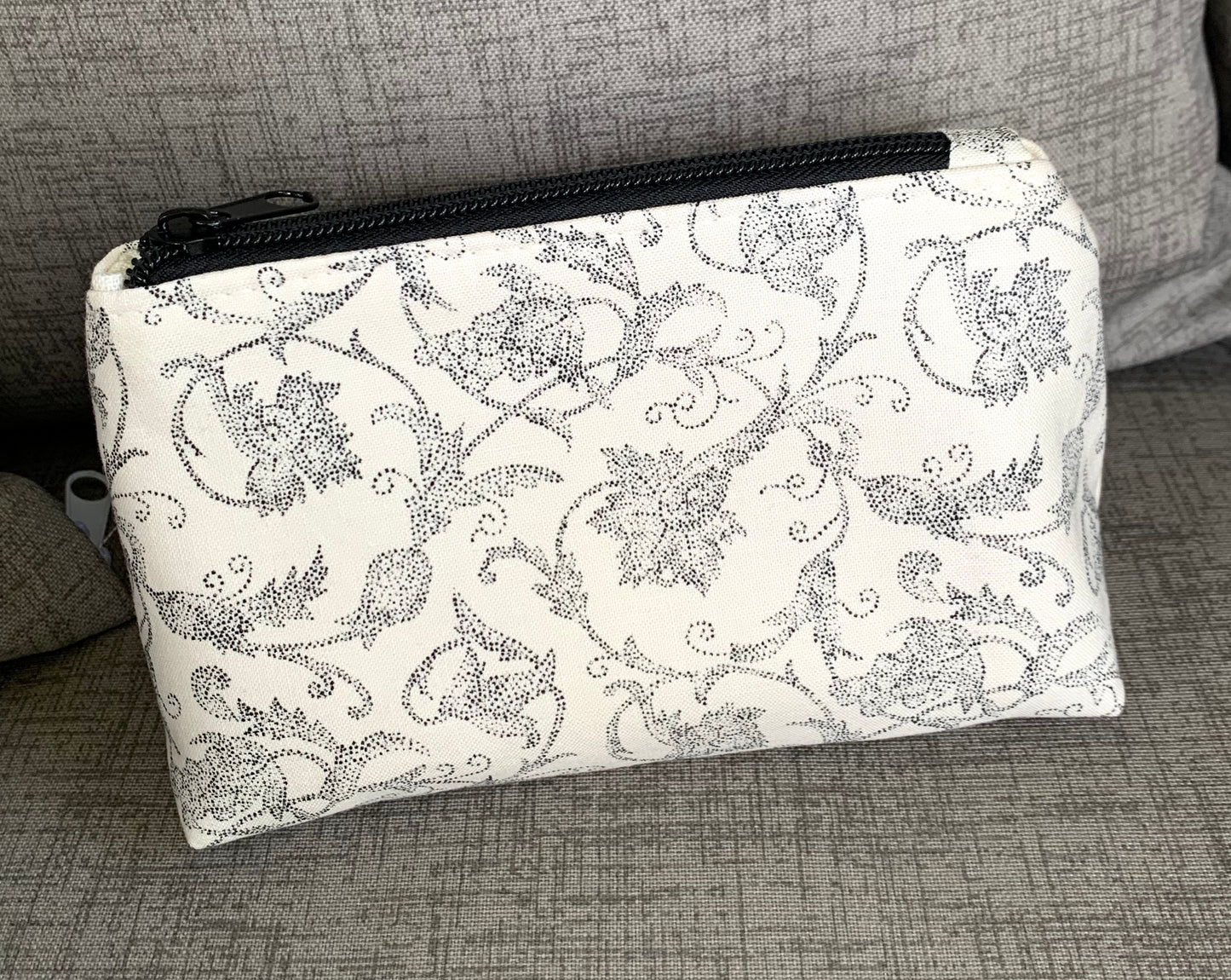 Small Boxed-Bottom Pouch