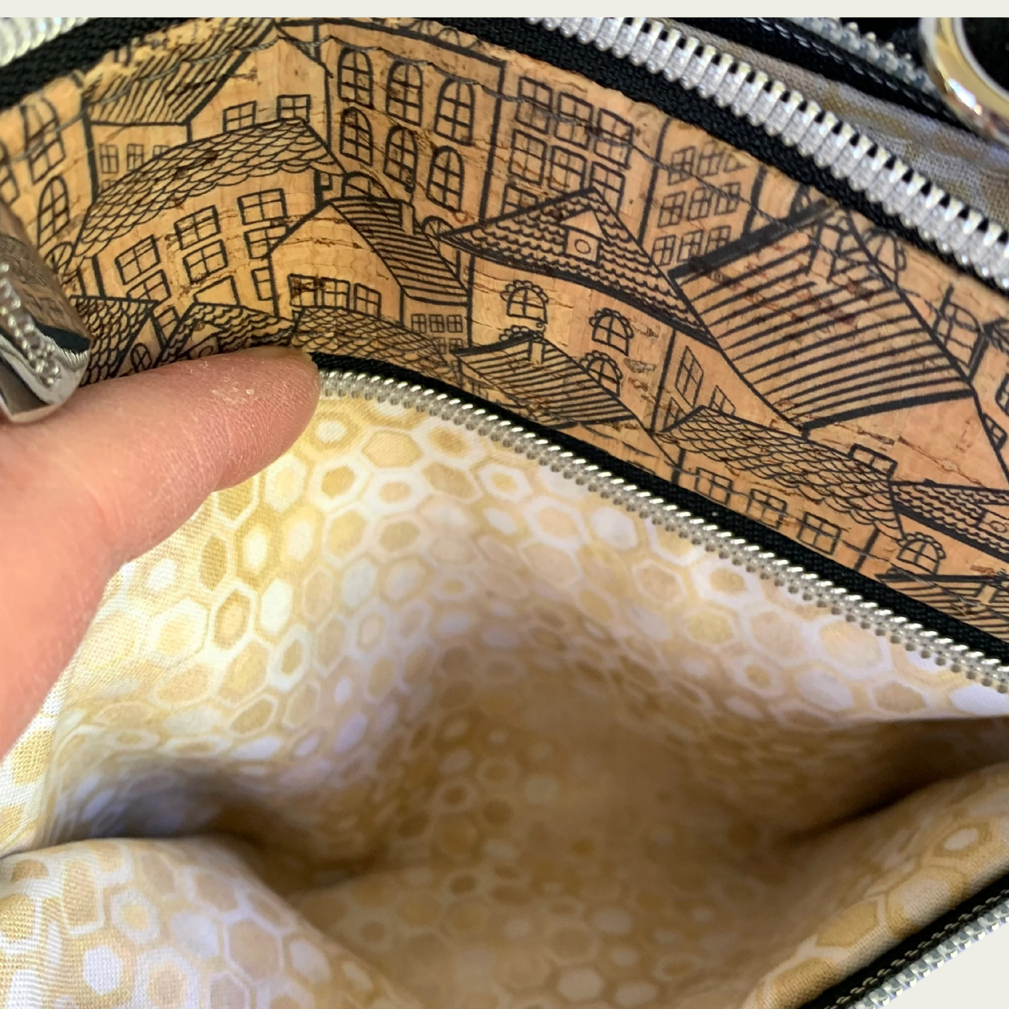 Zippy Crossbody – Ostrich & Cork Houses
