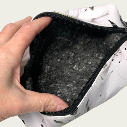 Dopp Kit Bag -White Lilies