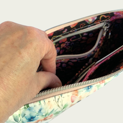 Shazzy Wristlet - Vintage Kitties