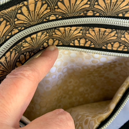 Zippy Crossbody – Ostrich & Cork Shells