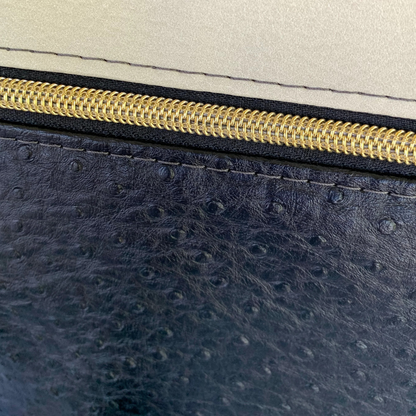 Zippy Crossbody – Ostrich & Beige Vinyl