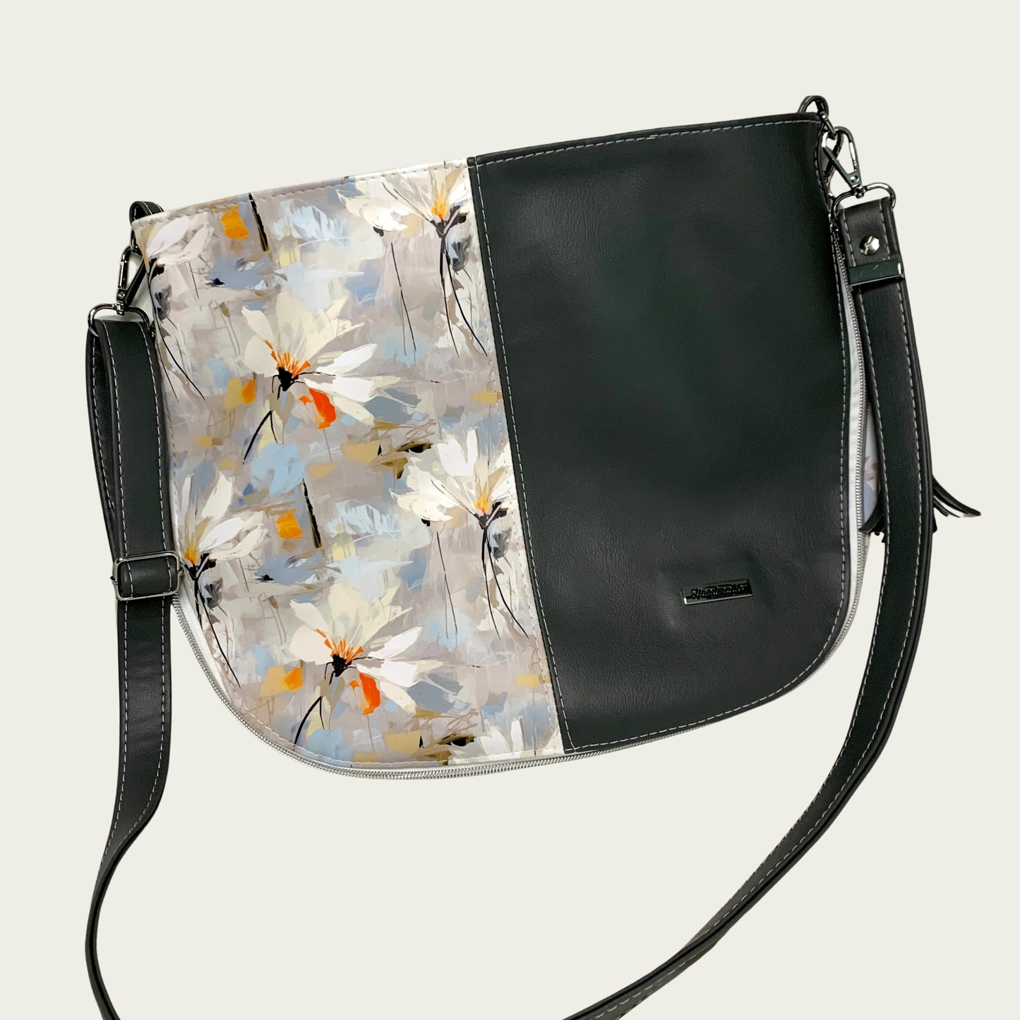 Elise Expandable Slouch - Daisy Grays